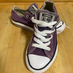 Converse shoes size 12c girl